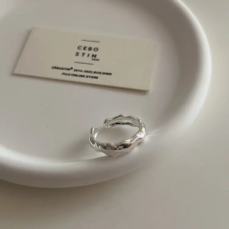 Irregular Metal Zircon Ring with Unique Design